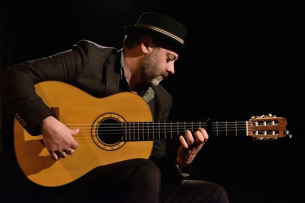 Mathias Berchadsky alias El Mati, guitariste et compositeur de flamenco français