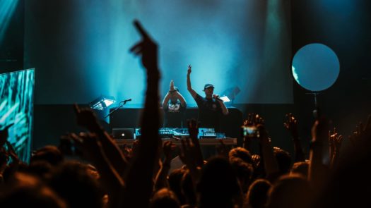 DEGIHEUGI Meets FLO THE KID: La puissance de 2 univers