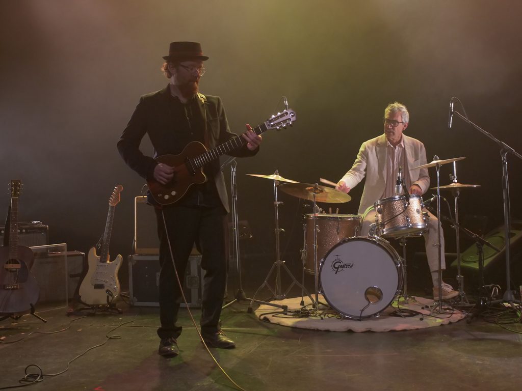 The Vine Street Shuffle : Aliocha Thevenet (guitar), Philippe Quinette (upright bass) and Marc Delmas (drums) 