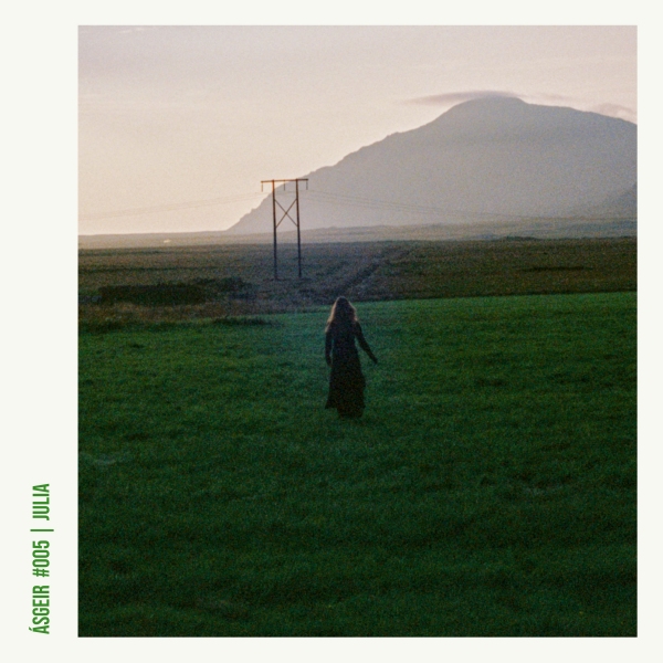 Ásgeir, artiste venu d’Islande, dévoile son nouvel album Julia