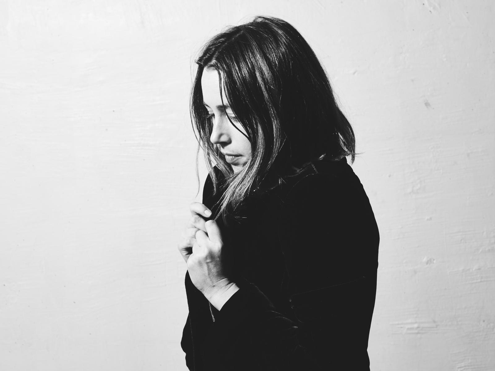 Marie Espinosa, le retour en grâce avec le clip La Pleureuse