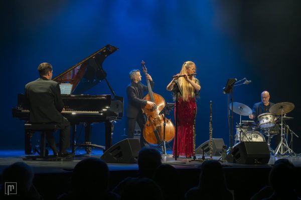 Nadia Labrie - Claude Bolling - Suite for flute and Jazz Piano Trio